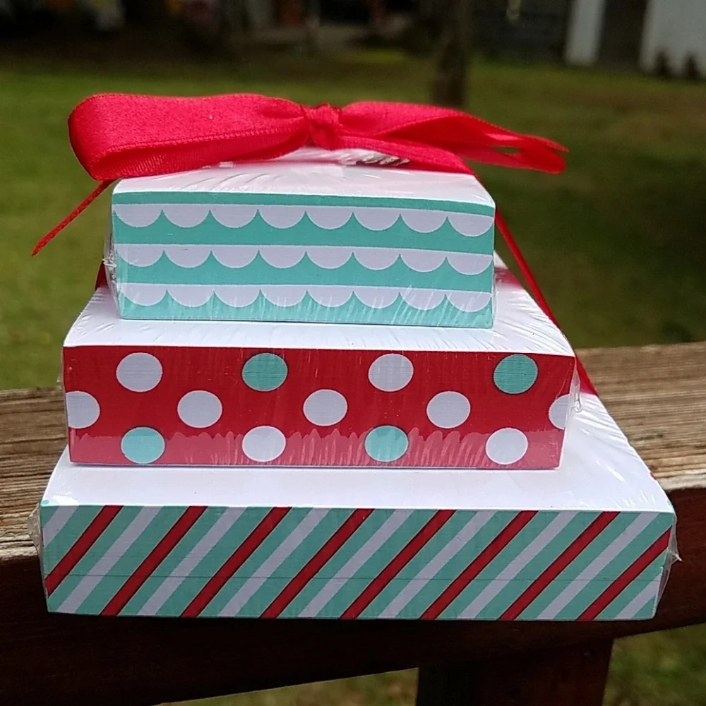 Hallmark note tower